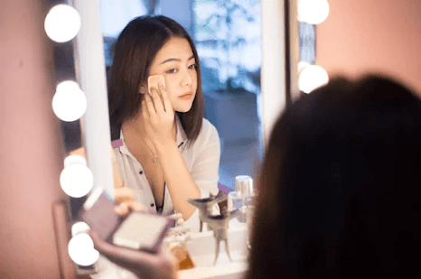Inilah yang Terjadi pada Kulit Saat Alergi Kosmetik